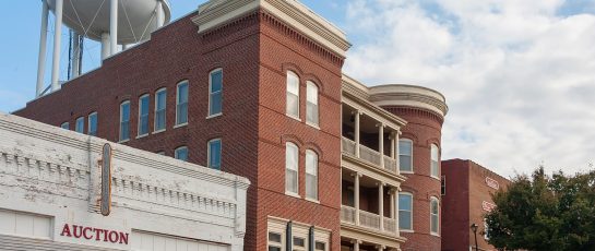 Covington,_Tennessee_(2016)